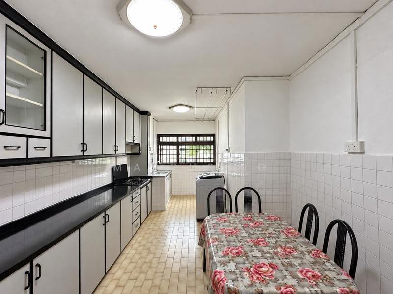 102 Bukit Purmei Road, 102 Bukit Purmei Road, Harbourfront / Telok Blangah, 2 Bedrooms, 786 sqft, HDB Flat For Rent, by Marcus Ng, 500243806 - Kitchen - PropertyGuru.com.sg