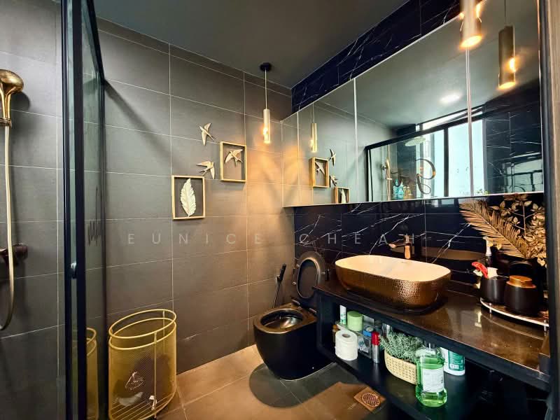 Foresque Residences, 107 Petir Road, 3 Bedrooms, 1,130 sqft, Condominium For Sale, by Eunice Cheah, 500243817 - Bathroom - PropertyGuru.com.sg