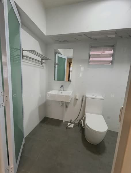 112 Edgefield Plains, 112 Edgefield Plains, 4 Bedrooms, 1,399 sqft, HDB Flat For Sale, by Charmian Ngan, 500243819 - Bathroom - PropertyGuru.com.sg