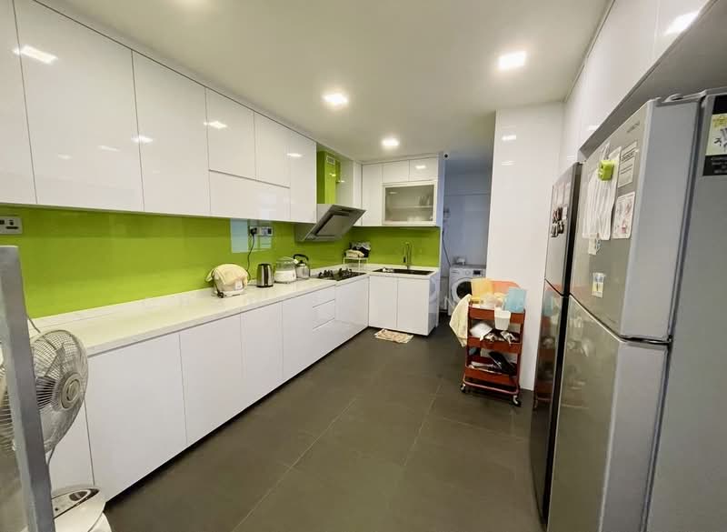 112 Edgefield Plains, 112 Edgefield Plains, 4 Bedrooms, 1,399 sqft, HDB Flat For Sale, by Charmian Ngan, 500243819 - Kitchen - PropertyGuru.com.sg