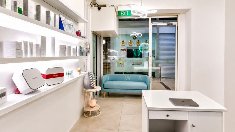 The MidTown, 1189 Upper Serangoon Road, 786 sqft, Mall Shop For Sale, by Elson Wang, 500243825 - Interior - CommercialGuru.com.sg