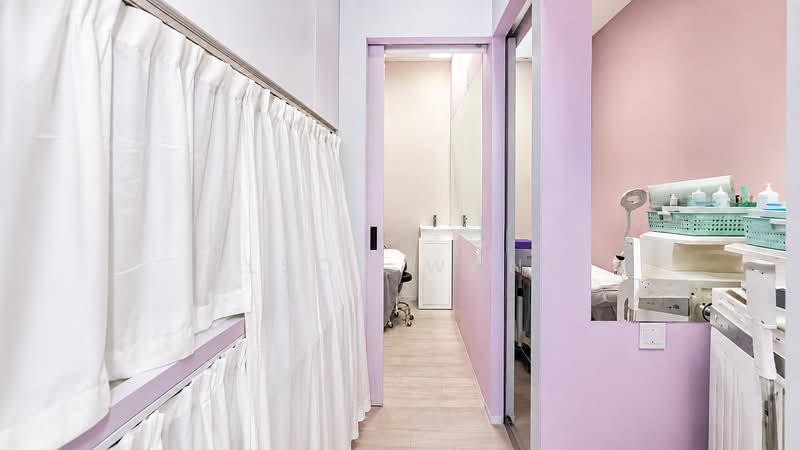 The MidTown, 1189 Upper Serangoon Road, 786 sqft, Mall Shop For Sale, by Elson Wang, 500243825 - Interior - CommercialGuru.com.sg