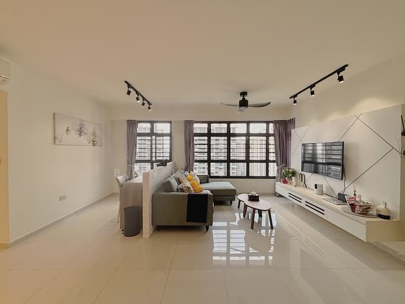 472C Fernvale Street, 472C Fernvale Street, 3 Bedrooms, 1,216 sqft, HDB Flat For Sale, by Benji Chia, 500243827 - Living Room - PropertyGuru.com.sg