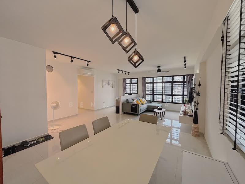 472C Fernvale Street, 472C Fernvale Street, 3 Bedrooms, 1,216 sqft, HDB Flat For Sale, by Benji Chia, 500243827 - Living Room - PropertyGuru.com.sg