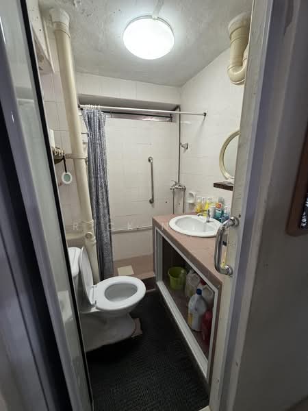 101 Whampoa Drive, 101 Whampoa Drive, Balestier / Toa Payoh, 3 Bedrooms, 979 sqft, HDB Flat For Sale, by Rick Neoh, 500243833 - Bathroom - PropertyGuru.com.sg