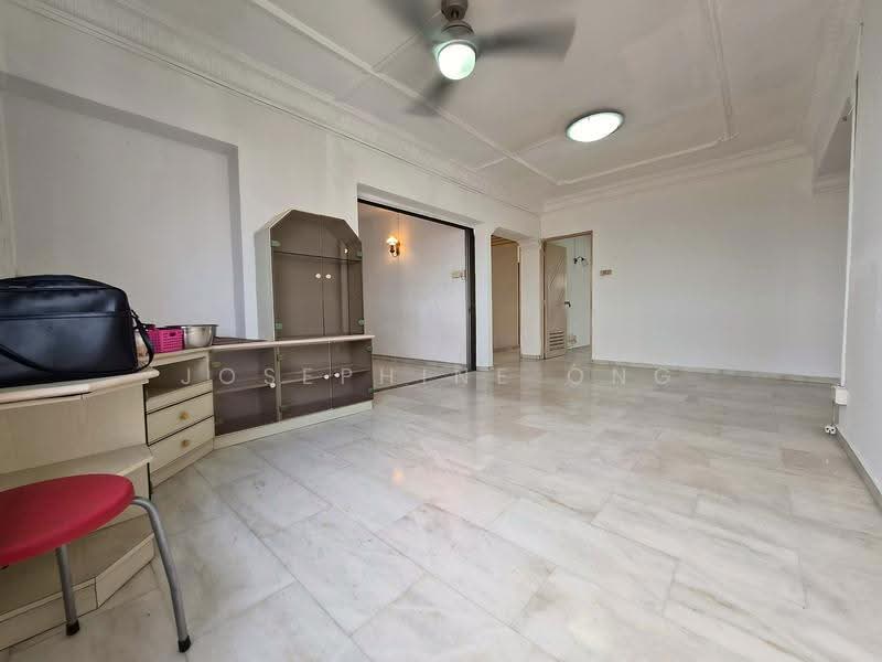 401 Serangoon Avenue 1, 401 Serangoon Avenue 1, 4 Bedrooms, 1,216 sqft, HDB Flat For Sale, by Josephine Ong, 500243836 - Living Room - PropertyGuru.com.sg