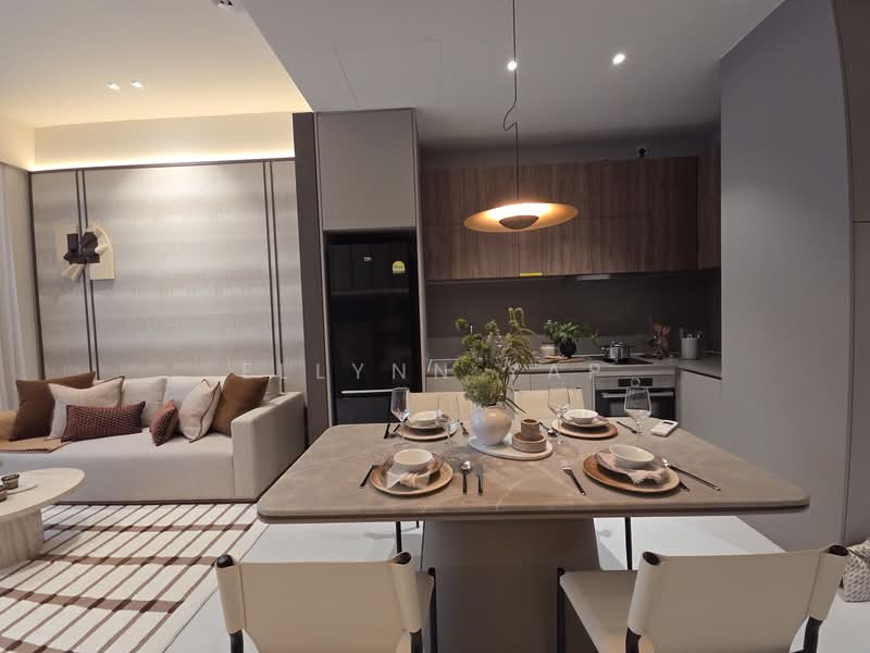 Parksuites, 20 Holland Grove Road, 2 Bedrooms, 786 sqft, Condominium For Sale, by Ellynn Yap, 500243840 - Living Room - PropertyGuru.com.sg