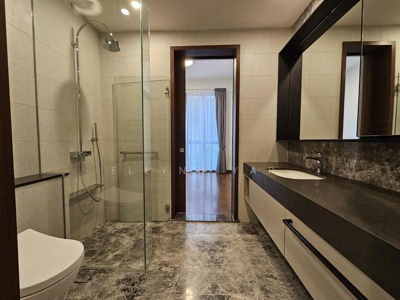 Parksuites, 20 Holland Grove Road, 2 Bedrooms, 786 sqft, Condominium For Sale, by Ellynn Yap, 500243840 - Bathroom - PropertyGuru.com.sg