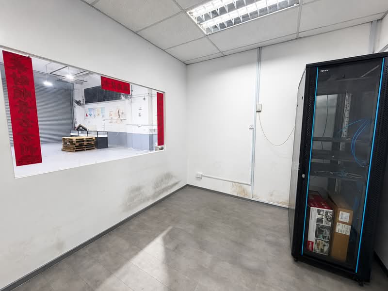 TCH Techcentre, 71 Toh Guan Road East, 1,636 sqft, Factory / Workshop (B2) For Rent, by Javier Ng 黄允健, 500243846 - Interior - CommercialGuru.com.sg