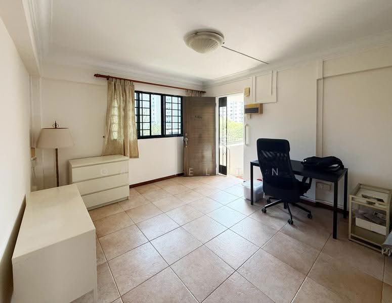 418 Bedok North Avenue 2, 418 Bedok North Avenue 2, 3 Bedrooms, 990 sqft, HDB Flat For Rent, by Gabriel Tan, 500243851 - Main Entrance, living area - PropertyGuru.com.sg