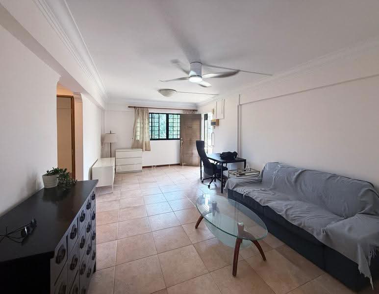 418 Bedok North Avenue 2, 418 Bedok North Avenue 2, 3 Bedrooms, 990 sqft, HDB Flat For Rent, by Gabriel Tan, 500243851 - Living Room - PropertyGuru.com.sg
