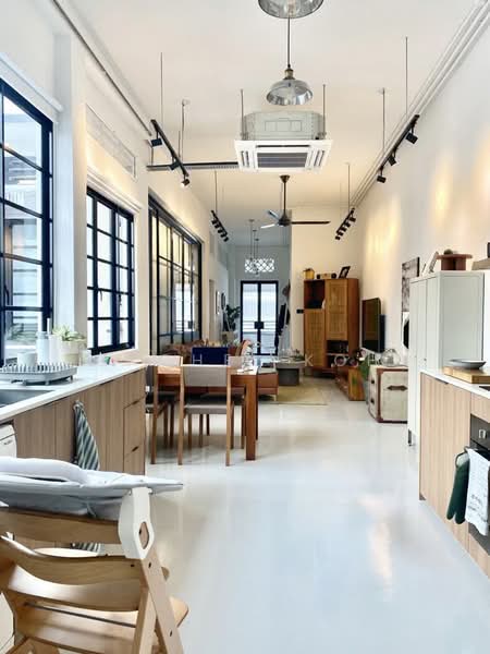 Stangee Place, Stangee Place, 2 Bedrooms, 1,077 sqft, Walk-up Apartment For Rent, by Rachel Koh, 500243856 - Living Room - PropertyGuru.com.sg