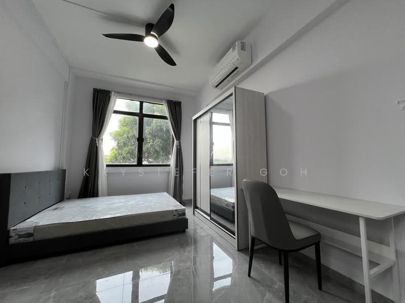 Parc Oasis, 35 Jurong East Avenue 1, Studio, 200 sqft, Condominium For Rent, by Krystefer Goh, 500243857 - PropertyGuru.com.sg