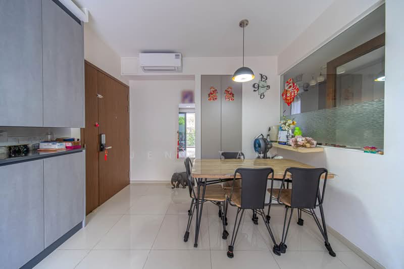 The Visionaire, 174 Canberra Drive, 3 Bedrooms, 980 sqft, Condominium For Sale, by Jenn Tan, 500243873 - Dining Room - PropertyGuru.com.sg