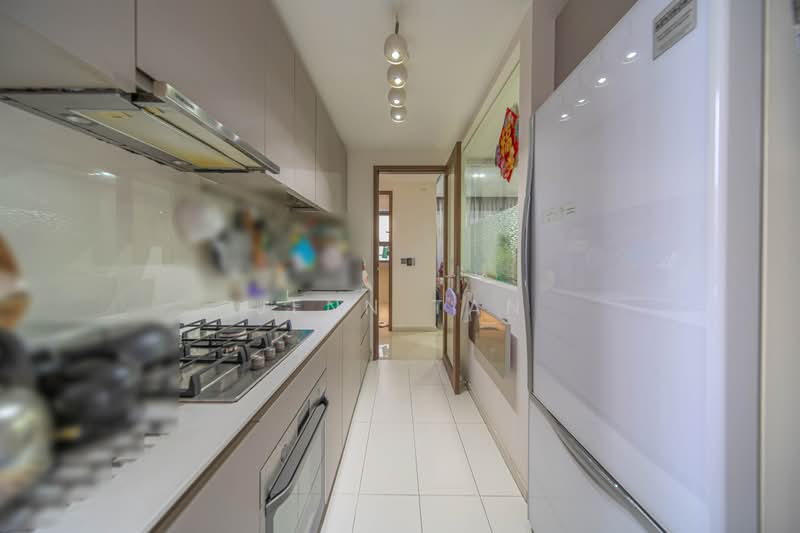 The Visionaire, 174 Canberra Drive, 3 Bedrooms, 980 sqft, Condominium For Sale, by Jenn Tan, 500243873 - Kitchen - PropertyGuru.com.sg