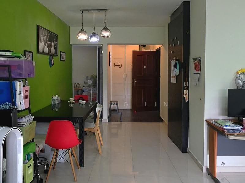 75B Redhill Road, 75B Redhill Road, 3 Bedrooms, 1,076 sqft, HDB Flat For Sale, by U Aung Lin, 500243876 - Dining Room - PropertyGuru.com.sg