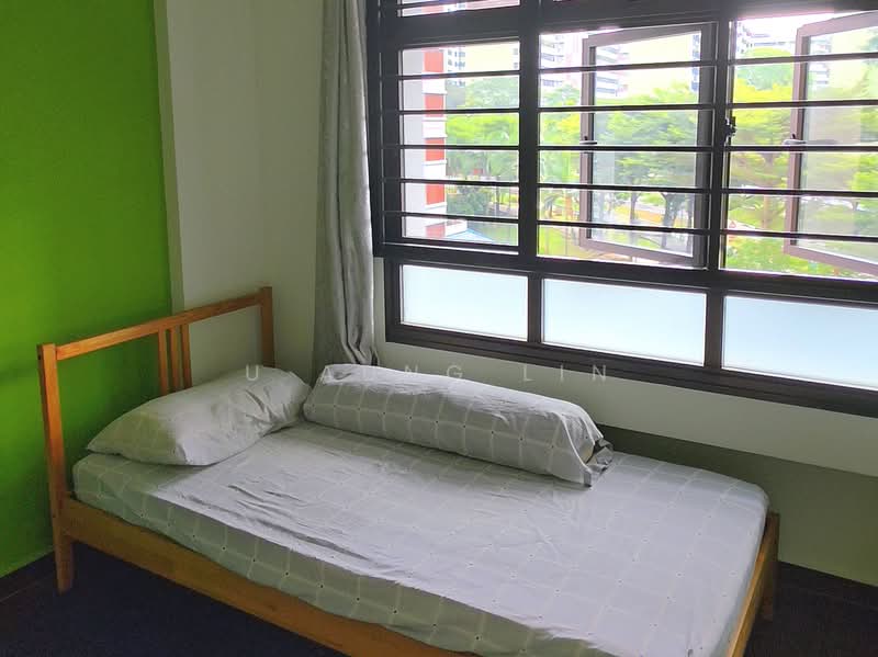 75B Redhill Road, 75B Redhill Road, 3 Bedrooms, 1,076 sqft, HDB Flat For Sale, by U Aung Lin, 500243876 - Bedroom - PropertyGuru.com.sg