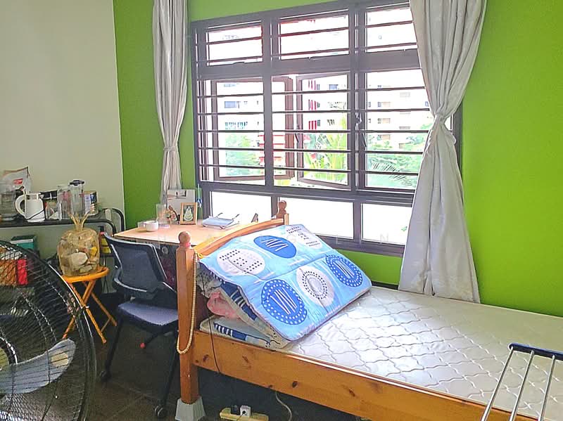 75B Redhill Road, 75B Redhill Road, 3 Bedrooms, 1,076 sqft, HDB Flat For Sale, by U Aung Lin, 500243876 - Bedroom - PropertyGuru.com.sg