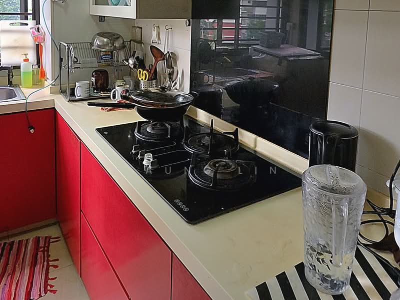 75B Redhill Road, 75B Redhill Road, 3 Bedrooms, 1,076 sqft, HDB Flat For Sale, by U Aung Lin, 500243876 - Kitchen - PropertyGuru.com.sg