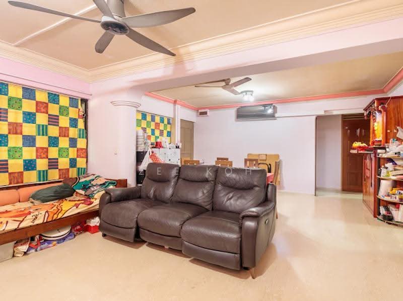 560 Pasir Ris Street 51, 560 Pasir Ris Street 51, 3 Bedrooms, 1,130 sqft, HDB Flat For Sale, by Zee Koh, 500243877 - Living Room - PropertyGuru.com.sg