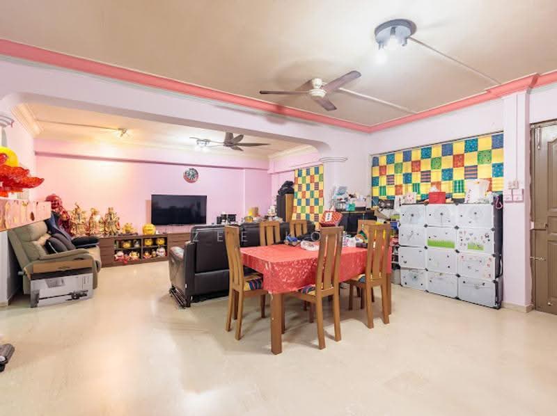 560 Pasir Ris Street 51, 560 Pasir Ris Street 51, 3 Bedrooms, 1,130 sqft, HDB Flat For Sale, by Zee Koh, 500243877 - Living Room - PropertyGuru.com.sg