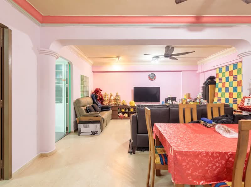 560 Pasir Ris Street 51, 560 Pasir Ris Street 51, 3 Bedrooms, 1,130 sqft, HDB Flat For Sale, by Zee Koh, 500243877 - Living Room - PropertyGuru.com.sg