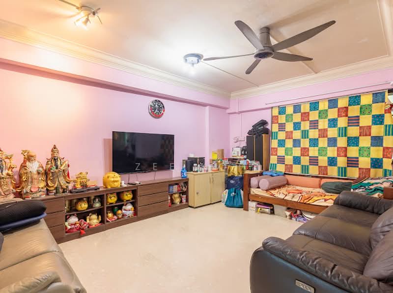 560 Pasir Ris Street 51, 560 Pasir Ris Street 51, 3 Bedrooms, 1,130 sqft, HDB Flat For Sale, by Zee Koh, 500243877 - Living Room - PropertyGuru.com.sg