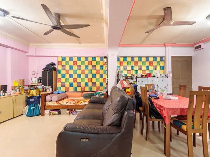 560 Pasir Ris Street 51, 560 Pasir Ris Street 51, 3 Bedrooms, 1,130 sqft, HDB Flat For Sale, by Zee Koh, 500243877 - Living Room - PropertyGuru.com.sg
