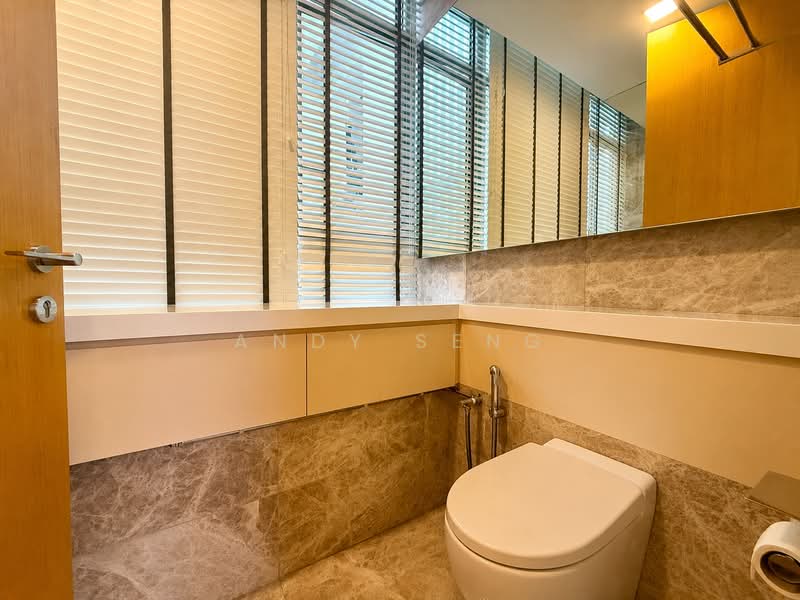 The Laurels @ Cairnhill Road, 38 Cairnhill Road, 2 Bedrooms, 1,001 sqft, Condominium For Sale, by Andy Seng, 500243902 - Bathroom - PropertyGuru.com.sg