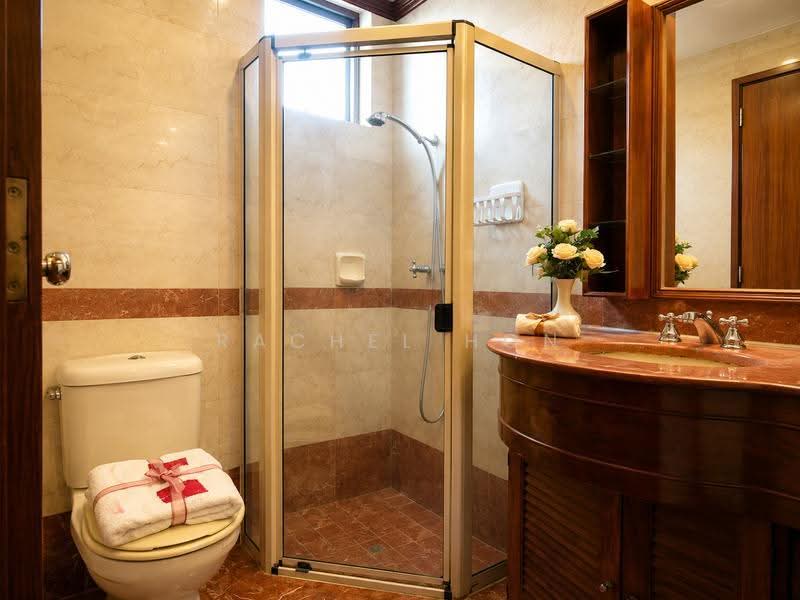 Springdale Condo, 53 Hindhede Walk, 3 Bedrooms, 1,150 sqft, Condominium For Rent, by Rachel Hon, 500243913 - Bathroom - PropertyGuru.com.sg