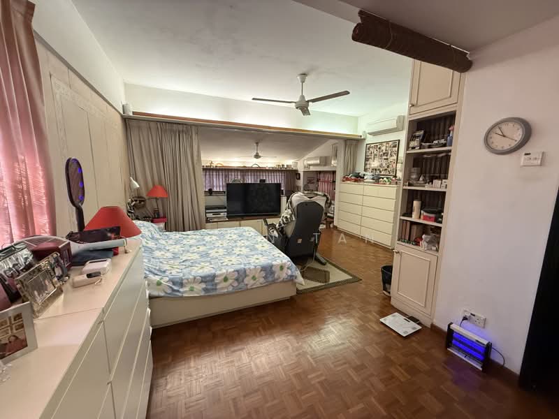 Bungalow for Sale in Branksome Area, Branksome/Wilkinson/Goodman, East Coast / Marine Parade, 6 Bedrooms, 3,000 sqft, Bungalow House For Sale, by Alvin Tan, 500243915 - Bedroom - PropertyGuru.com.sg