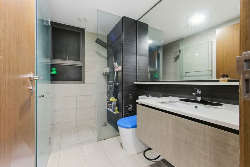 Bellewoods, 100 Woodlands Avenue 5, 4 Bedrooms, 1,152 sqft, Condominium For Rent, by James Li, 500243922 - Bathroom - PropertyGuru.com.sg
