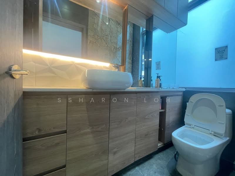 Wcega Plaza, 1 Bukit Batok Crescent, 2,433 sqft, Light Industrial (B1) For Rent, by Ssharon Loh, 500243923 - CommercialGuru.com.sg