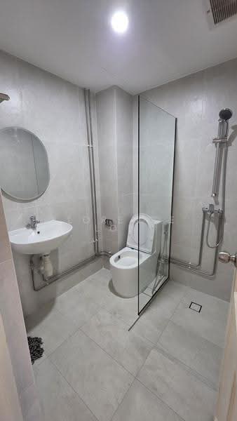 Shelford Regency, 65 Shelford Road, Newton / Novena, 3 Bedrooms, 1,302 sqft, Condominium For Rent, by Florence Loh, 500243930 - Bathroom - PropertyGuru.com.sg