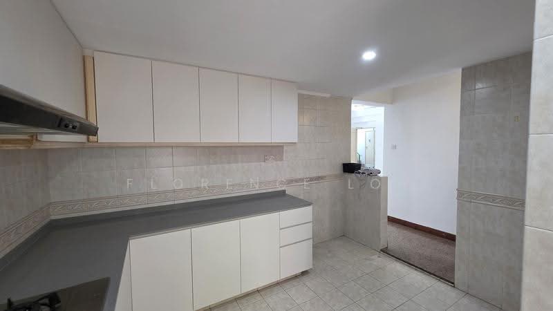 Shelford Regency, 65 Shelford Road, Newton / Novena, 3 Bedrooms, 1,302 sqft, Condominium For Rent, by Florence Loh, 500243930 - Kitchen - PropertyGuru.com.sg