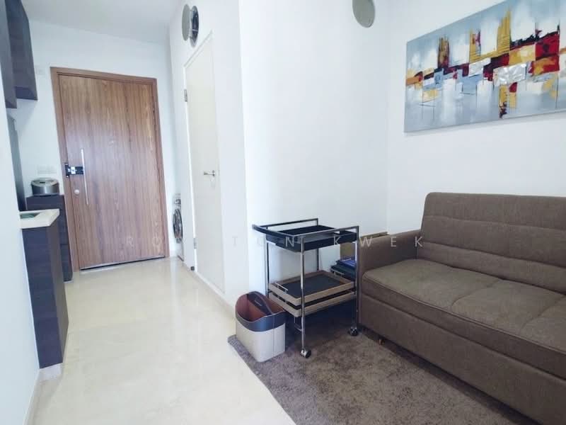 Cradels, 10 Lorong Limau, 2 Bedrooms, 441 sqft, Condominium For Rent, by Royston Kwek, 500243948 - Living Room - PropertyGuru.com.sg