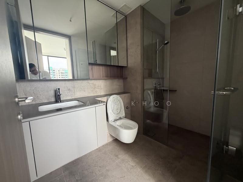 Norwood Grand, 10 Champions Way, 1 Bedroom, 624 sqft, Condominium For Rent, by Shawn Khoo, 500243952 - Bathroom - PropertyGuru.com.sg