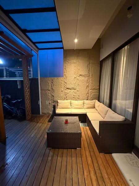 Kerong Walk, , 8 Bedrooms, 6,800 sqft, Corner Terrace For Sale, by Eric Yeo, 500243969 - Exterior - PropertyGuru.com.sg