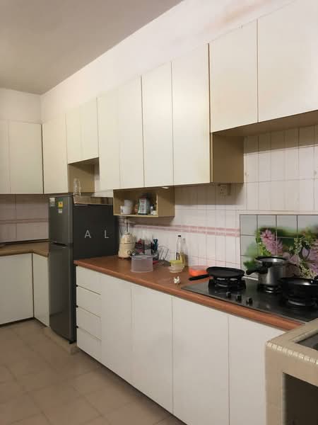 887A Tampines Street 81, 887A Tampines Street 81, 2 Bedrooms, 1,119 sqft, HDB Flat For Rent, by Alan Tan, 500243978 - Kitchen - PropertyGuru.com.sg
