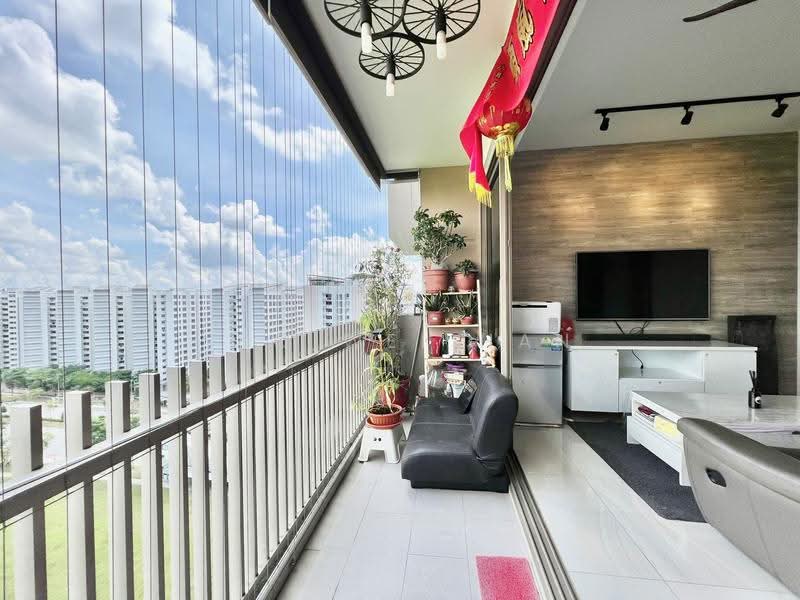 The Vales, 77 Anchorvale Crescent, Hougang / Punggol / Sengkang, 3 Bedrooms, 904 sqft, Condominium For Sale, by Yeo Wei Han, 500243994 - Balcony - PropertyGuru.com.sg