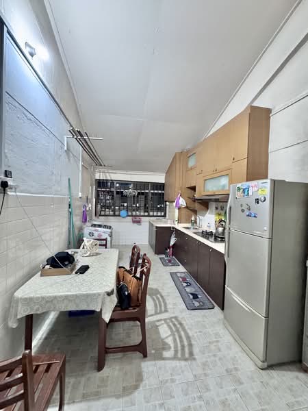 106 Hougang Avenue 1, 106 Hougang Avenue 1, 2 Bedrooms, 872 sqft, HDB Flat For Rent, by Yumi Leong, 500244021 - Kitchen - PropertyGuru.com.sg