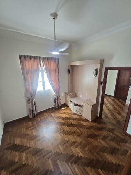 LORONG LEW LIAN, Lorong Lew Lian, Hougang / Punggol / Sengkang, 6 Bedrooms, 3,200 sqft, Semi-Detached House For Rent, by Terence Kuek, 500244024 - PropertyGuru.com.sg