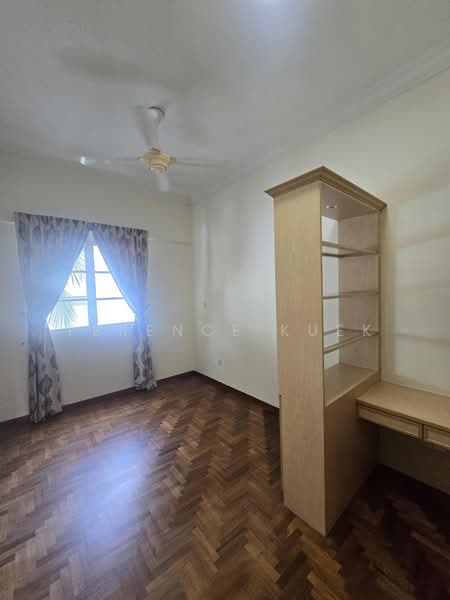 LORONG LEW LIAN, Lorong Lew Lian, Hougang / Punggol / Sengkang, 6 Bedrooms, 3,200 sqft, Semi-Detached House For Rent, by Terence Kuek, 500244024 - PropertyGuru.com.sg