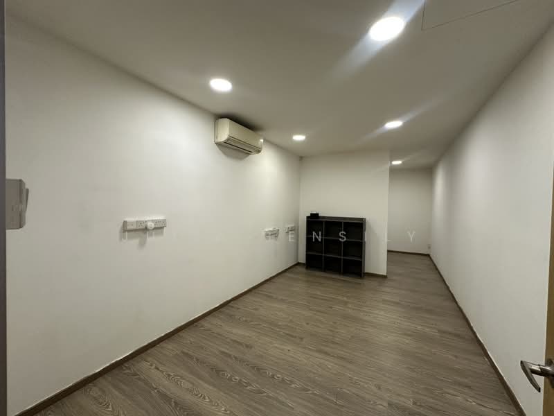 Primz Bizhub, 21 Woodlands Close singapore, 947 sqft, Light Industrial (B1) For Sale, by Julia Bensily, 500244042 - Office area - CommercialGuru.com.sg