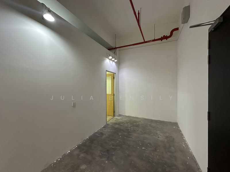 Primz Bizhub, 21 Woodlands Close singapore, 947 sqft, Light Industrial (B1) For Sale, by Julia Bensily, 500244042 - Entrance Foyer - CommercialGuru.com.sg