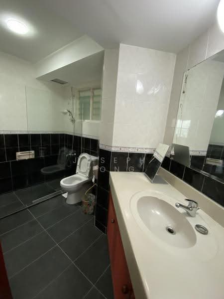Melville Park, 24 Simei Street 1, 3 Bedrooms, 1,044 sqft, Apartment For Rent, by Joseph Wong, 500244055 - Bathroom - PropertyGuru.com.sg