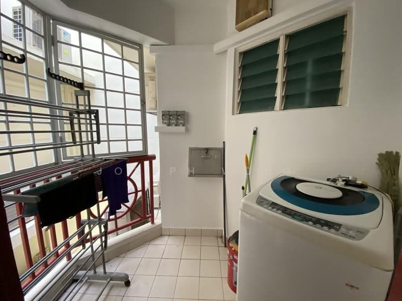 Melville Park, 24 Simei Street 1, 3 Bedrooms, 1,044 sqft, Apartment For Rent, by Joseph Wong, 500244055 - Balcony - PropertyGuru.com.sg