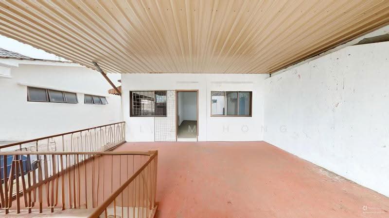 2-storey Original Charm Semi-D Near Serangoon MRT, Nex, Maris Stella & PLMGS, Freehold Semi-D Near Serangoon MRT, Nex & Maris Stella & PLMGS, Hougang / Punggol / Sengkang, 4 Bedrooms, 2,511 sqft, Semi-Detached House For Sale, by William Hong, 500244061 - Exterior - PropertyGuru.com.sg