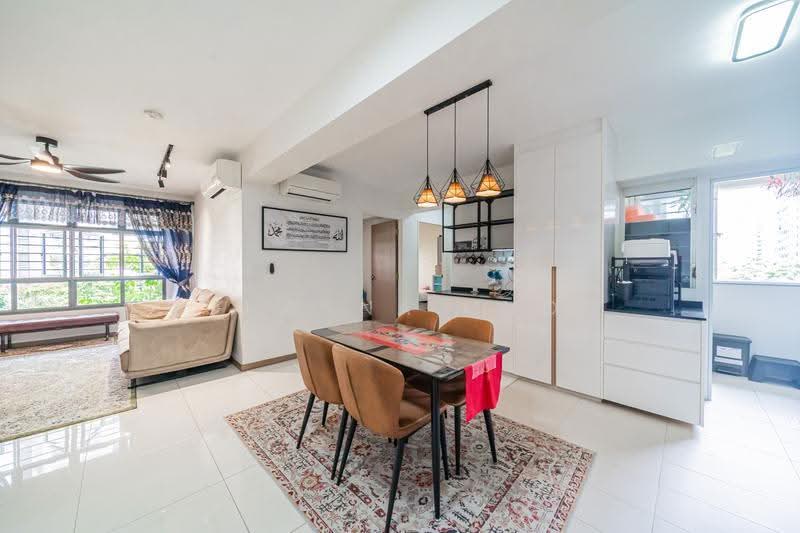 623A Tampines Avenue 12, 623A Tampines Avenue 12, Pasir Ris / Tampines, 3 Bedrooms, 1,001 sqft, HDB Flat For Sale, by Johanna Chow, 500244078 - Living Room - PropertyGuru.com.sg