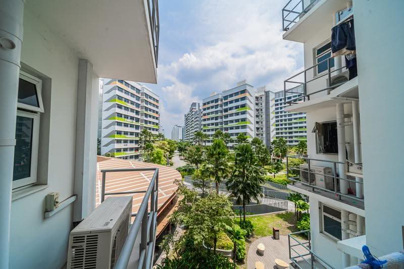 623A Tampines Avenue 12, 623A Tampines Avenue 12, Pasir Ris / Tampines, 3 Bedrooms, 1,001 sqft, HDB Flat For Sale, by Johanna Chow, 500244078 - Yard window view - PropertyGuru.com.sg